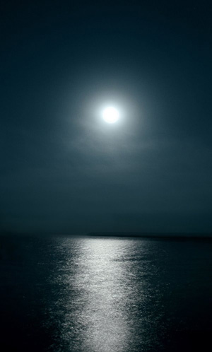 sea_moon